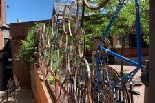 An Inventive Use For Bike Wheels - Fencing!