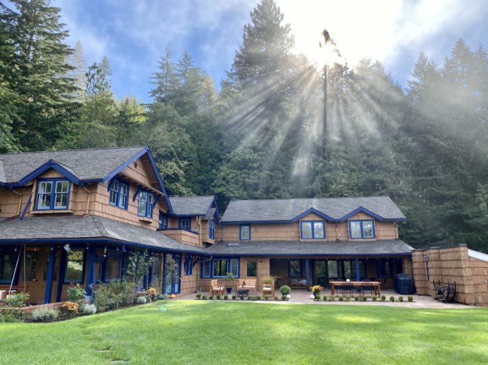 Tucked among the trees in Harrisburg, Oregon is a luxurious cabin-style bed and breakfast sitting on 200 acres of the Willamette National Forest. 